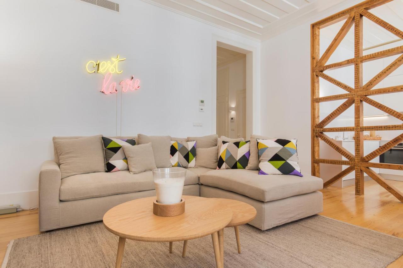 Charming Apartment In Baixa Chiado Lisbon Exterior photo
