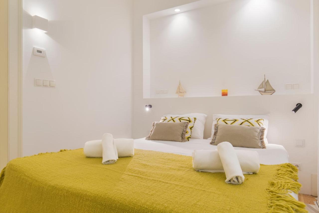Charming Apartment In Baixa Chiado Lisbon Exterior photo