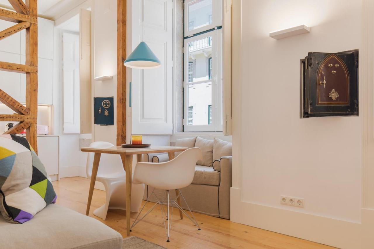 Charming Apartment In Baixa Chiado Lisbon Exterior photo